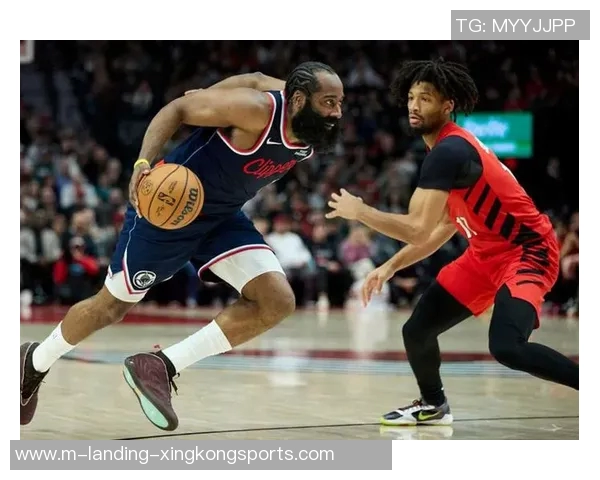 马刺对火箭比赛中哈登精彩走步瞬间回顾与分析